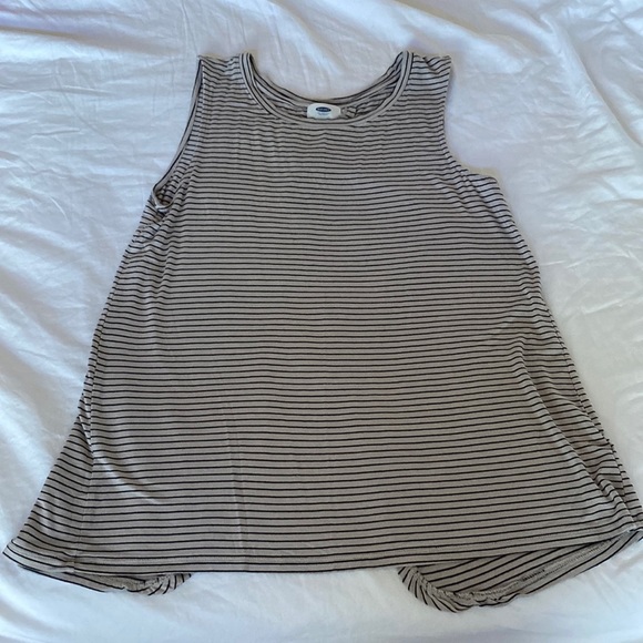 Old Navy Tops - Old Navy woman’s black and gray striped stretchy sleeveless shirt